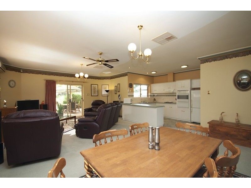 36 Burley Griffin Boulevard, Brompton SA 5007