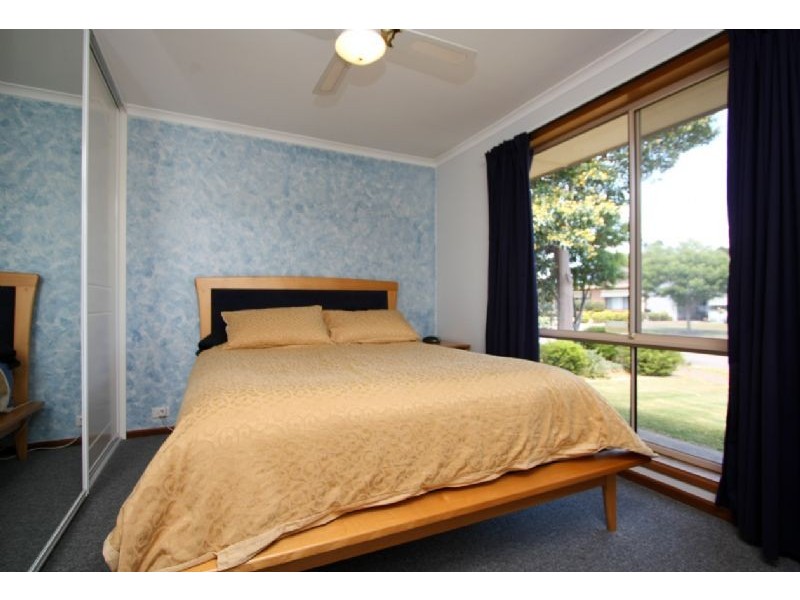 42 Halsey Road, Fulham SA 5024