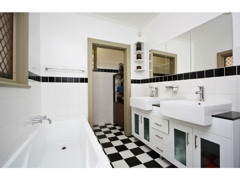 31 Military Road, Semaphore South SA 5019