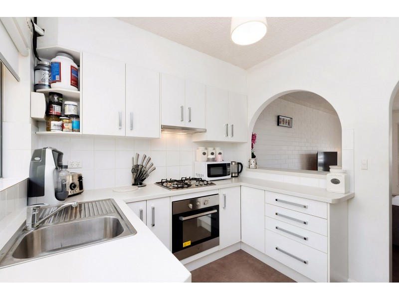 2/9A Clark Terrace, Seaton SA 5023