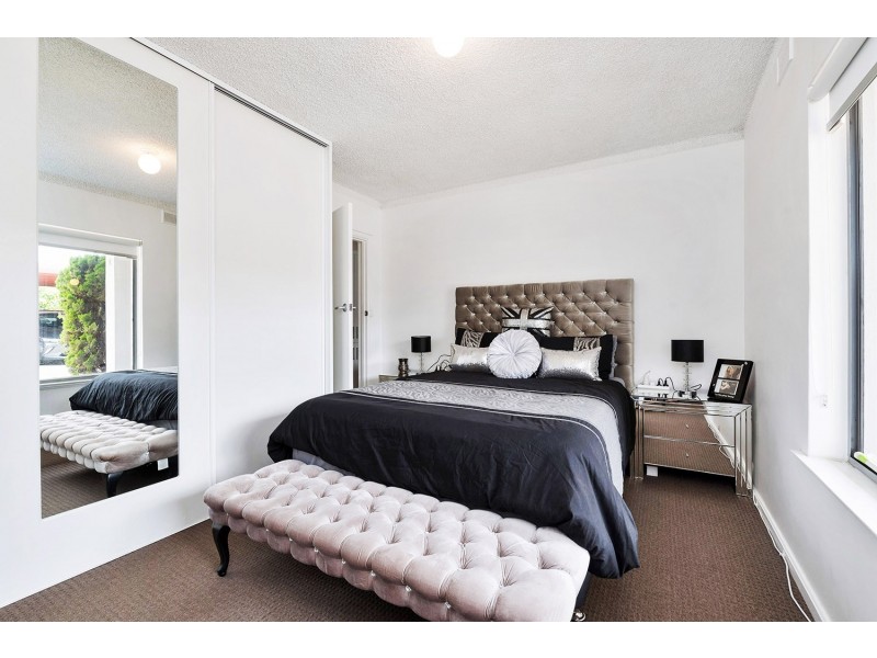 2/9A Clark Terrace, Seaton SA 5023