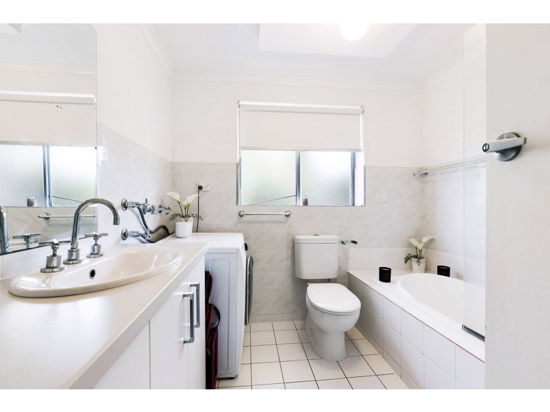 2/9A Clark Terrace, Seaton SA 5023