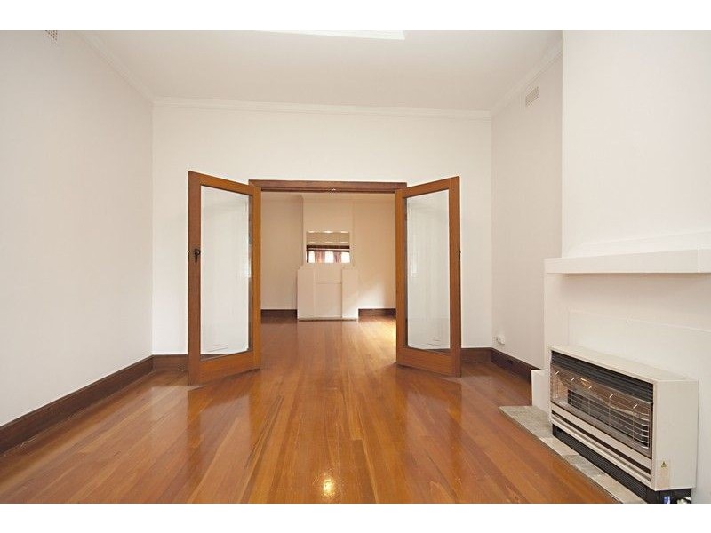 18 Narkunda Street, Glandore SA 5037