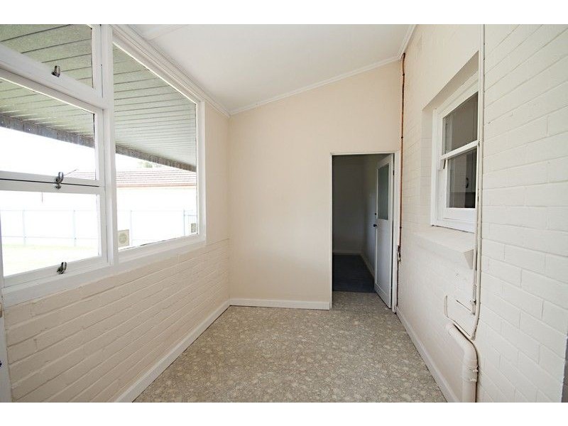 18 Narkunda Street, Glandore SA 5037