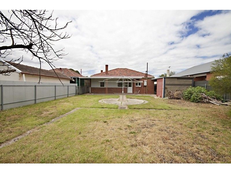 18 Narkunda Street, Glandore SA 5037