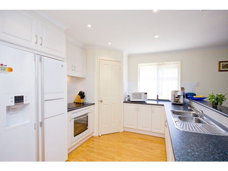 4A St Albans Place, Clearview SA 5085