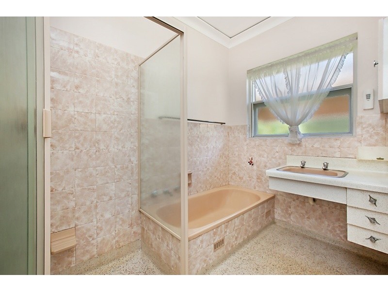 100 Riverside Drive, Fulham SA 5024