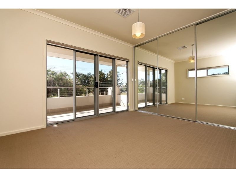 28 Sunset Crescent, Grange SA 5022