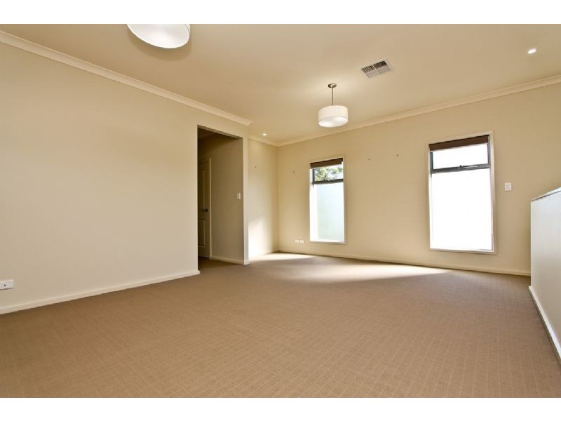 28 Sunset Crescent, Grange SA 5022