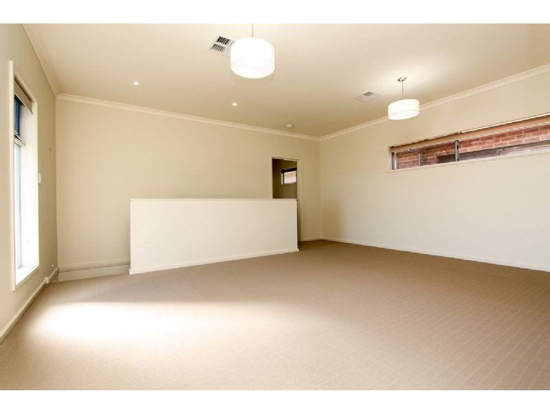 28 Sunset Crescent, Grange SA 5022