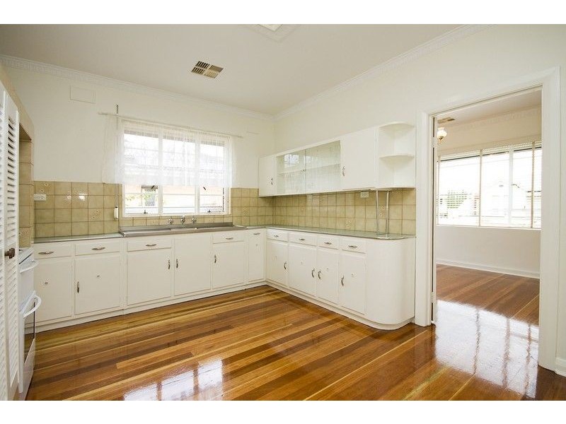 4 Minns Street West, Seaton SA 5023