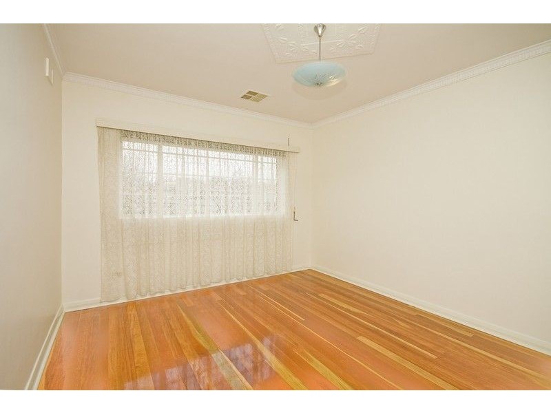 4 Minns Street West, Seaton SA 5023