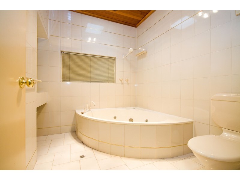 10 Ruby Avenue, Seaton SA 5023