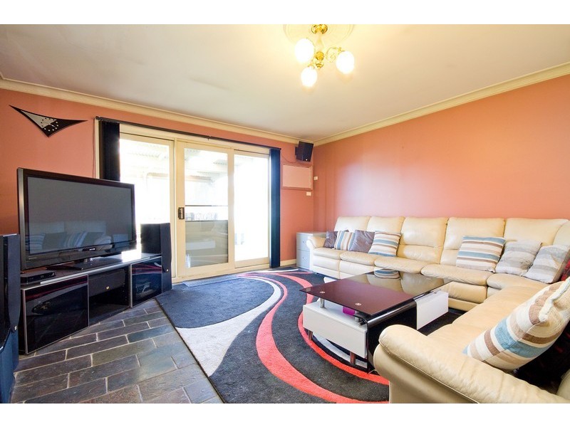 10 Ruby Avenue, Seaton SA 5023