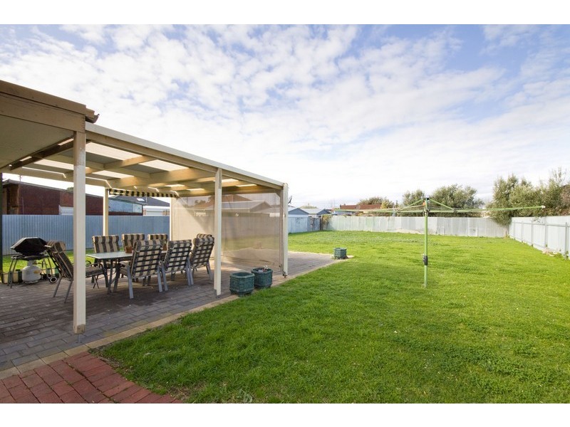 10 Ruby Avenue, Seaton SA 5023