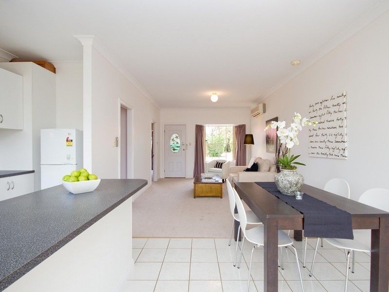 2/8 Albany Street, Grange SA 5022