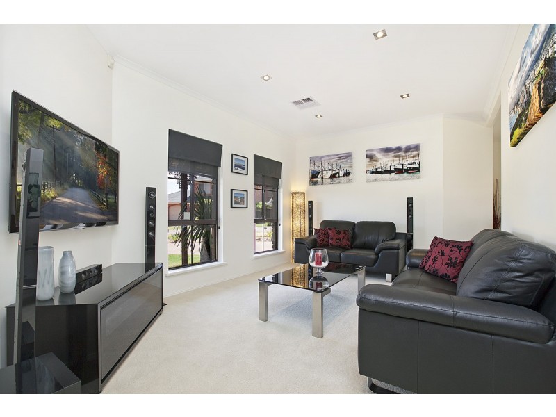 15 Lefkas Court, Seaton SA 5023