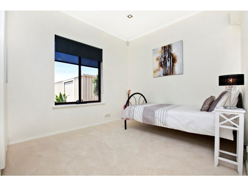 15 Lefkas Court, Seaton SA 5023