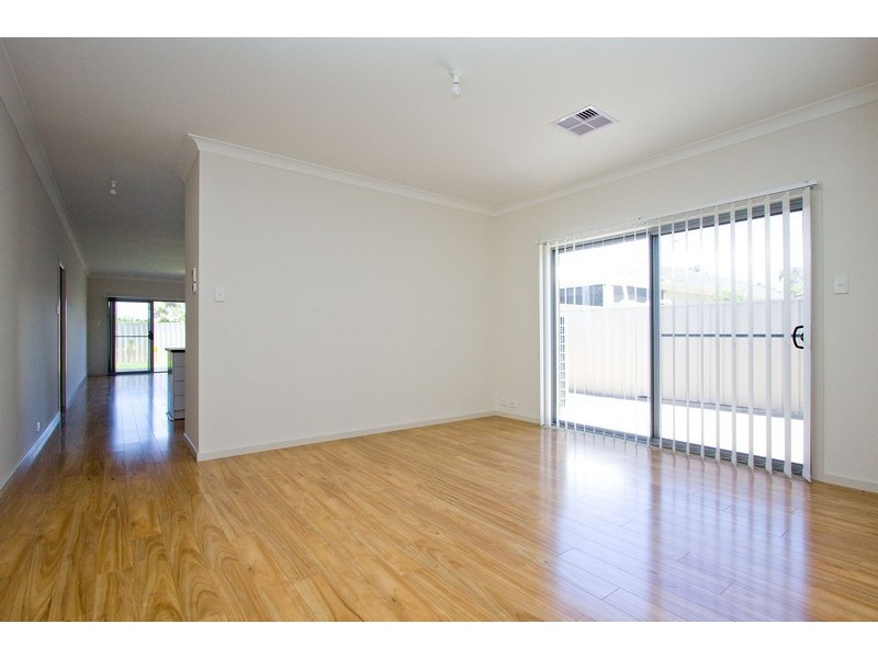 21 Mitton Avenue, Henley Beach SA 5022