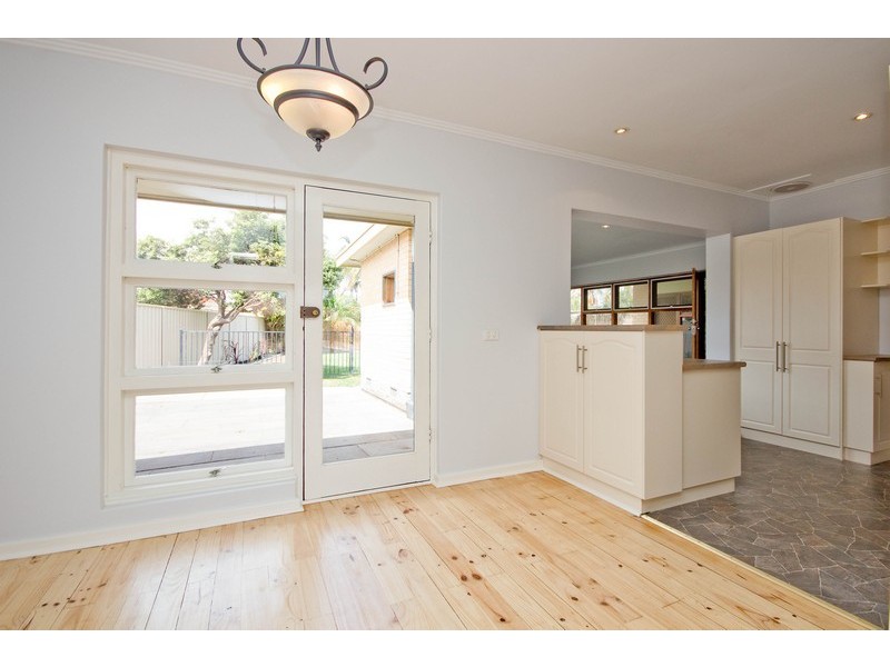 18 Sunset Crescent, Grange SA 5022