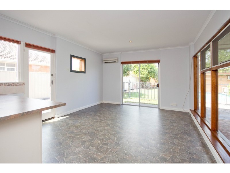 18 Sunset Crescent, Grange SA 5022