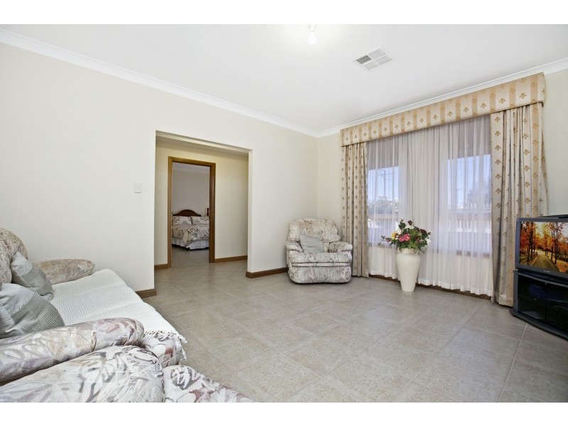 32 Green Avenue, Seaton SA 5023