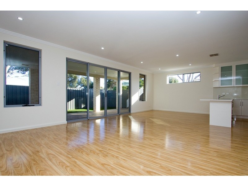 6 Fleetwood Crescent, Henley Beach SA 5022