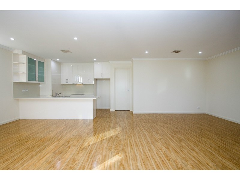 6 Fleetwood Crescent, Henley Beach SA 5022