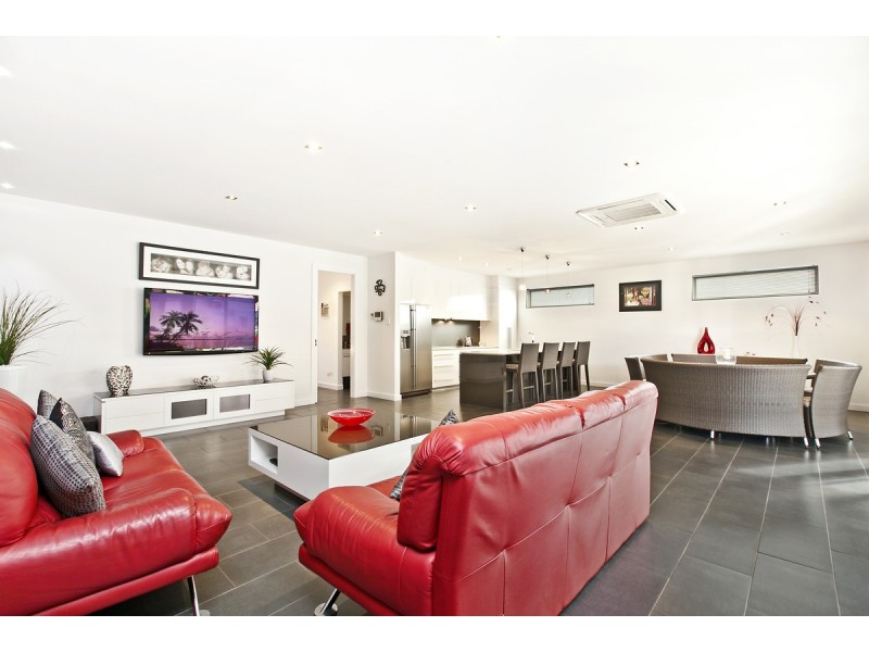 19 Stephen Terrace, Grange SA 5022