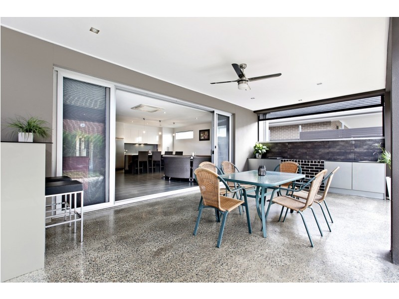 19 Stephen Terrace, Grange SA 5022