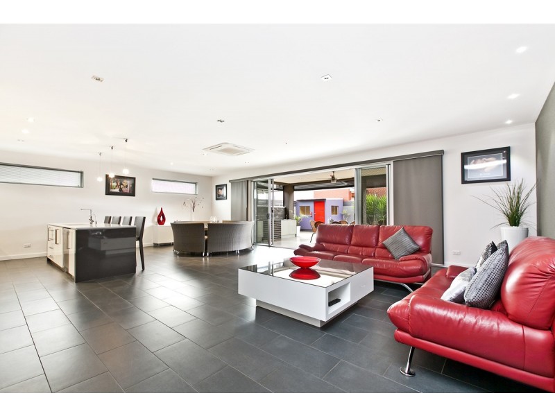 19 Stephen Terrace, Grange SA 5022