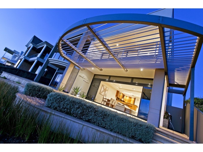 543 Esplanade (Enter from Fort St), Grange SA 5022