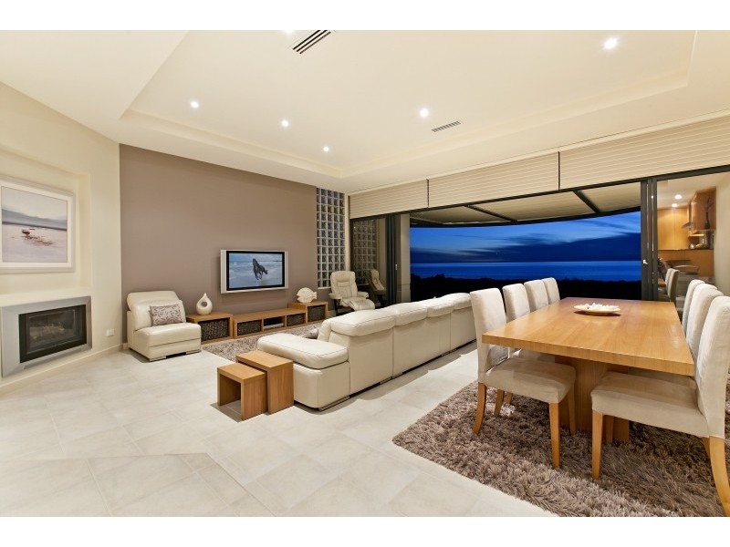 543 Esplanade (Enter from Fort St), Grange SA 5022