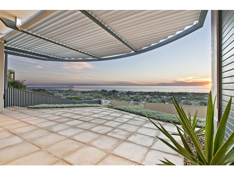 543 Esplanade (Enter from Fort St), Grange SA 5022