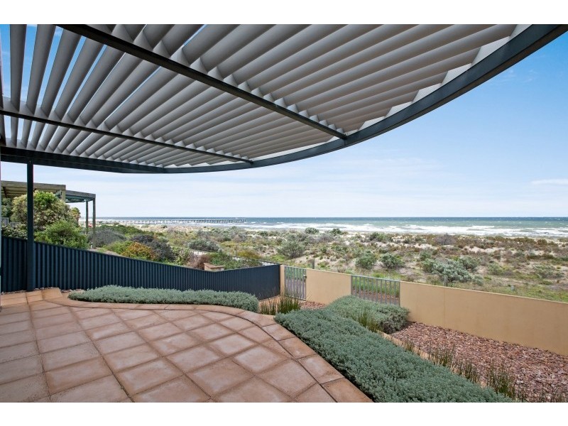 543 Esplanade (Enter from Fort St), Grange SA 5022