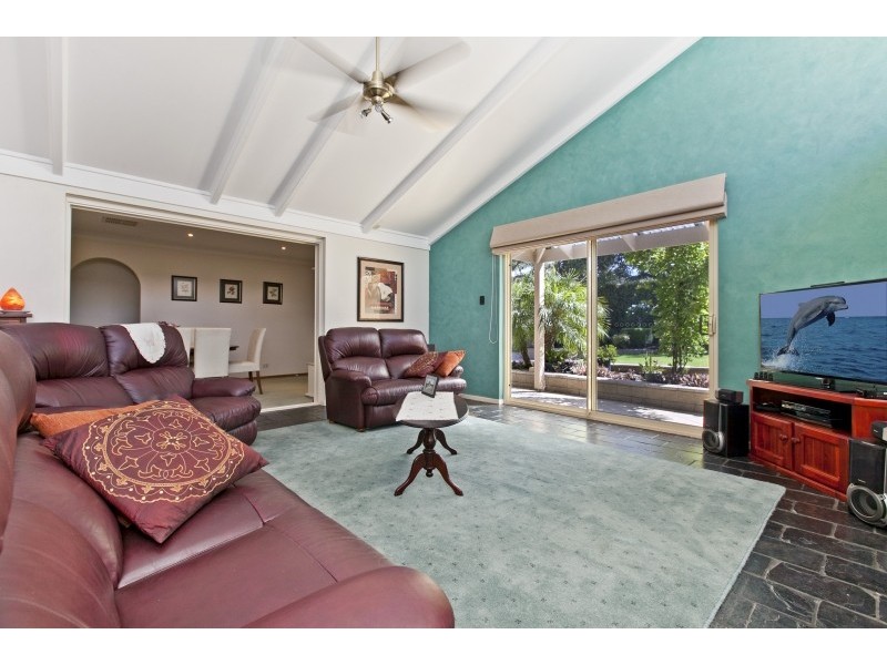 13 Mariners Crescent, West Lakes SA 5021