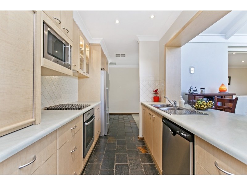 13 Mariners Crescent, West Lakes SA 5021