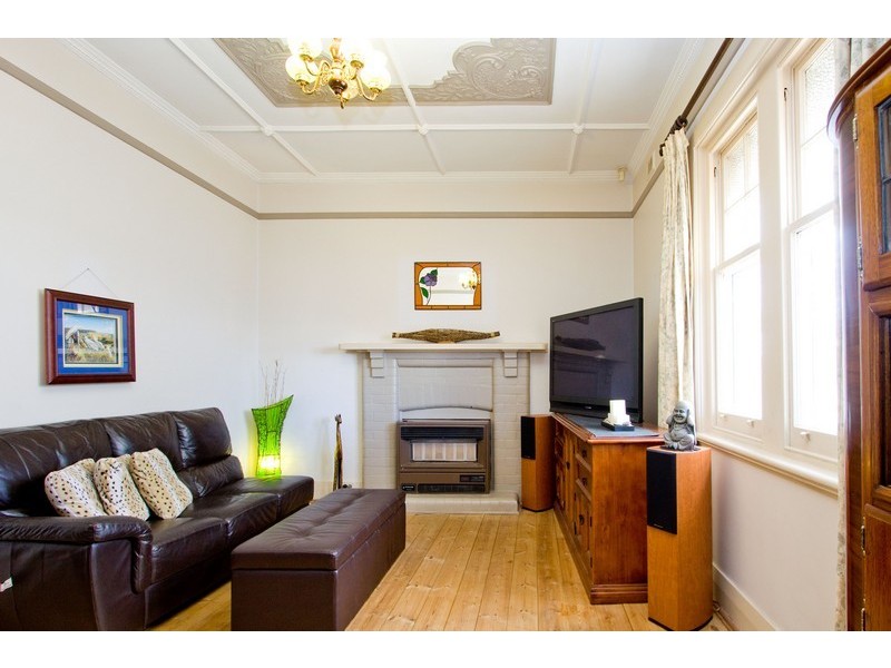 49 Findon Road(cnr Glengarry St), Woodville South SA 5011