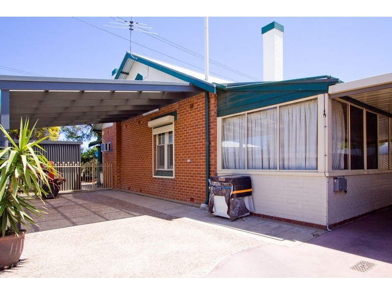 49 Findon Road(cnr Glengarry St), Woodville South SA 5011