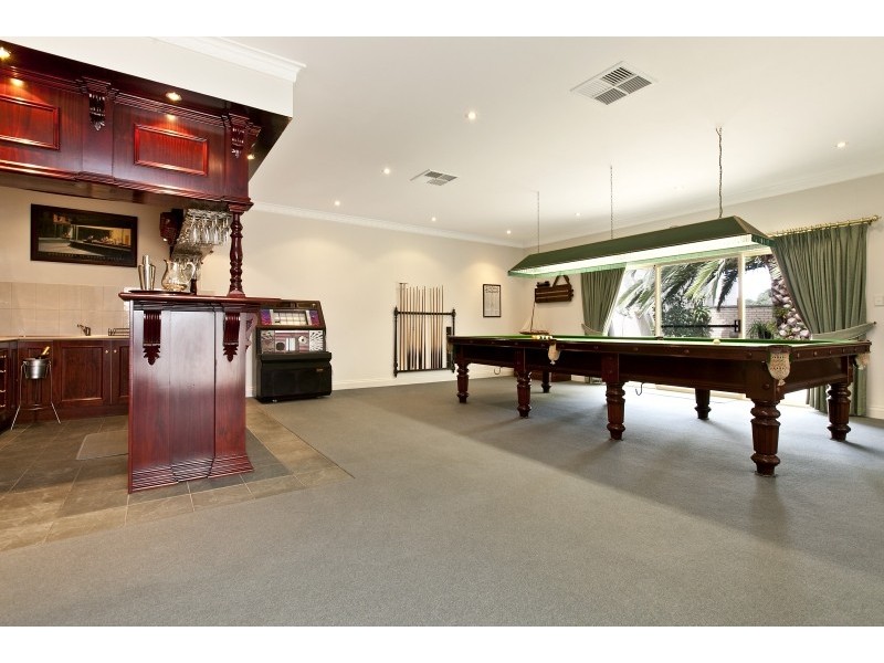 8 Charlotte Terrace, Grange SA 5022