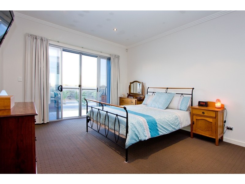 69A Military Road, Tennyson SA 5022