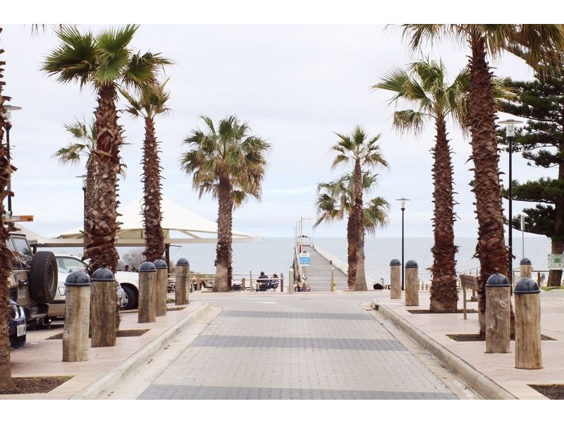 69A Military Road, Tennyson SA 5022