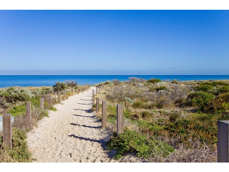 2/39 Seaview Road, Tennyson SA 5022