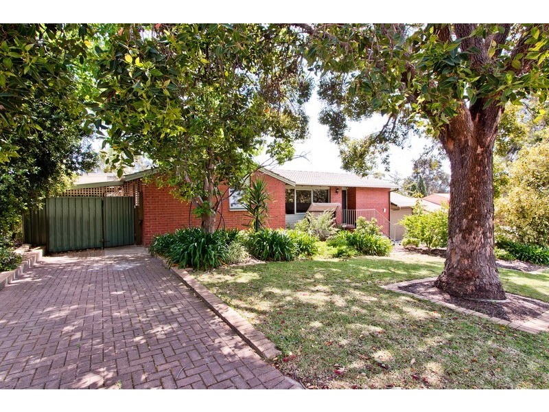 18 Pennant Street, Aberfoyle Park SA 5159