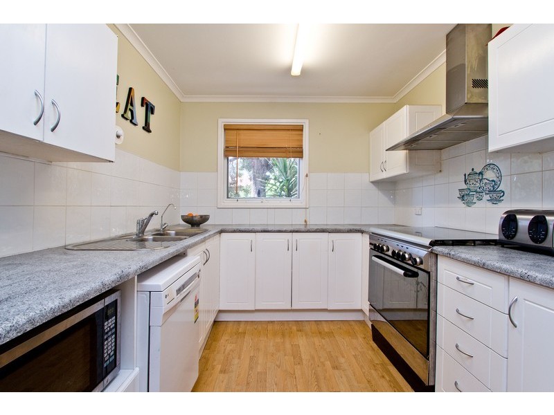 18 Pennant Street, Aberfoyle Park SA 5159