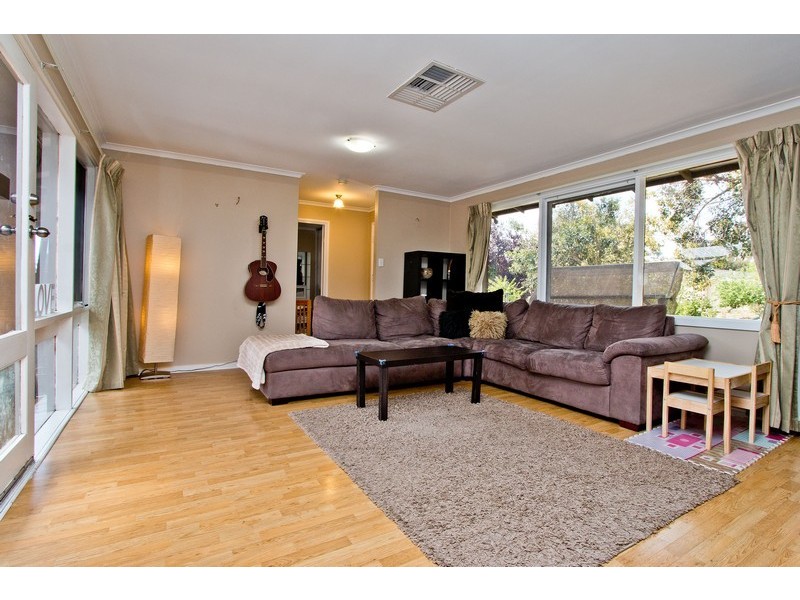 18 Pennant Street, Aberfoyle Park SA 5159