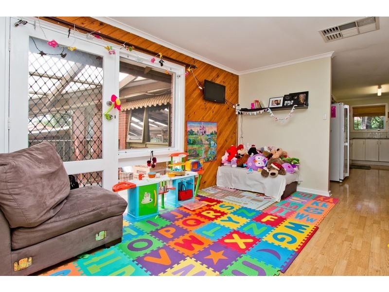 18 Pennant Street, Aberfoyle Park SA 5159