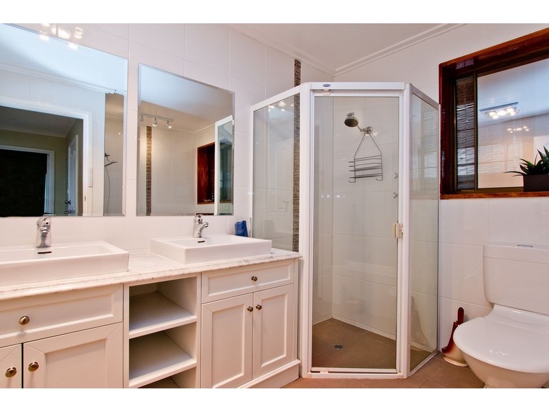 18 Pennant Street, Aberfoyle Park SA 5159