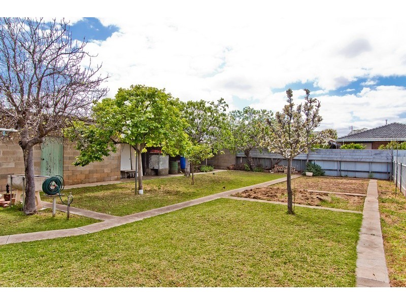 8 Buchan Street, Seaton SA 5023