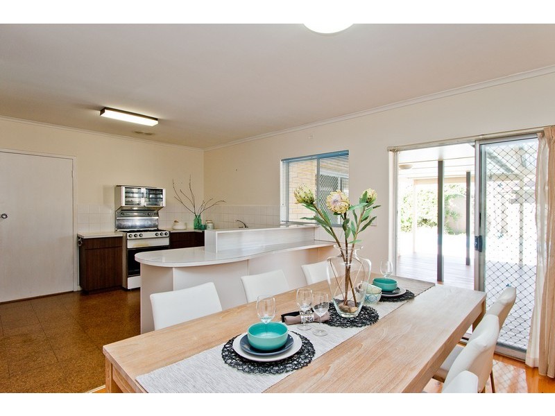 11 Stanley Avenue, Fulham Gardens SA 5024